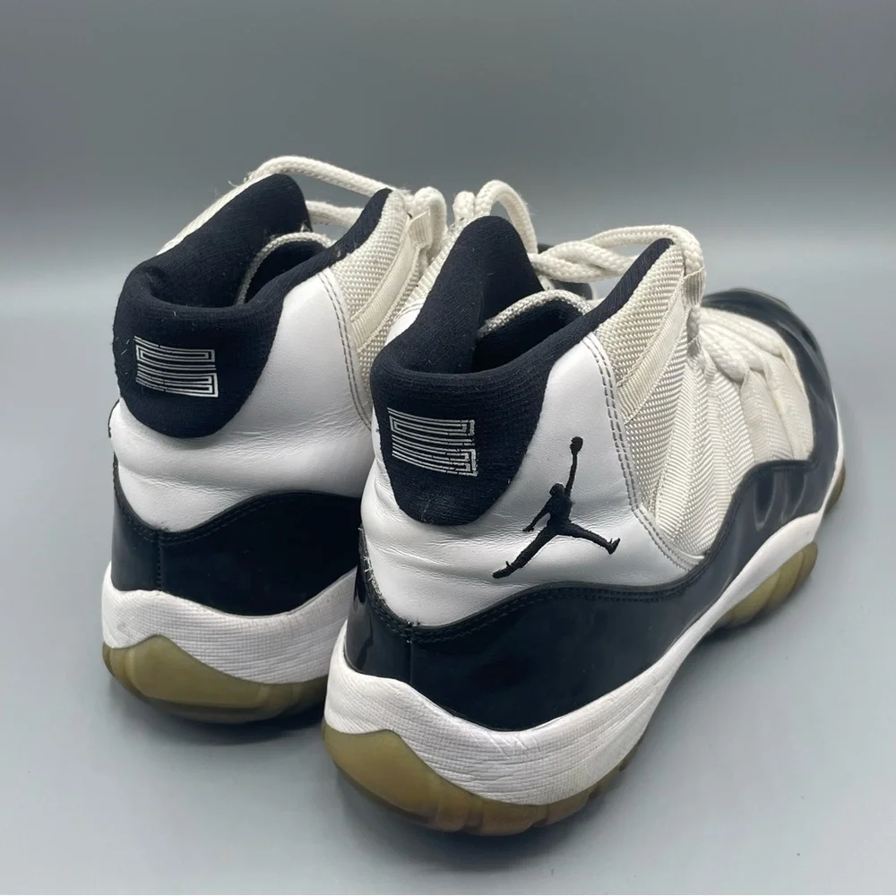 Jordan‎ 11 Retro Concord 2011